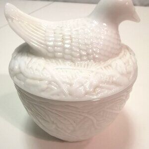 Vintage Avon Milk Glass Nesting Dove on Nest Covered Dish Candy Trinket Box c. 1